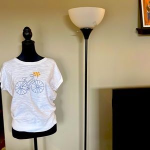 Embrace spring with this adorable French-inspired top from Ann Taylor Loft!